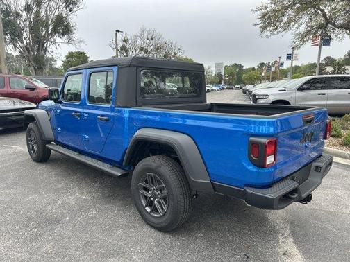 Hydro Blue Pearlcoat 2026 Jeep Gladiator Sport