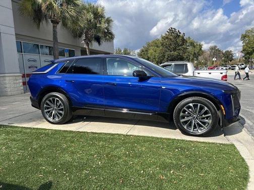 2025 Cadillac LYRIQ Sport