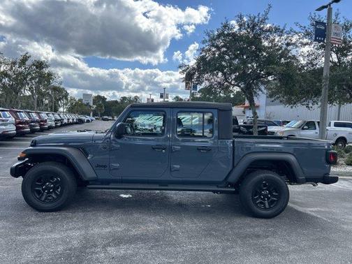 2025 Jeep Gladiator Sport