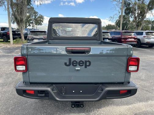 2025 Jeep Gladiator Sport