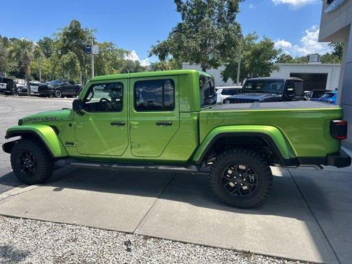 2025 Jeep Gladiator Sport