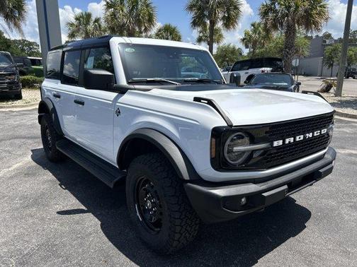 Oxford White 2026 Ford Bronco Outer Banks