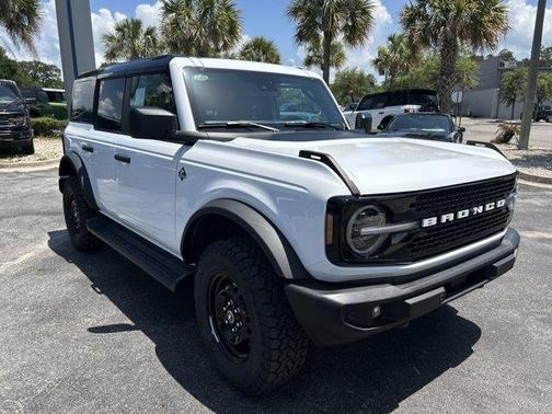 Oxford White 2026 Ford Bronco Outer Banks
