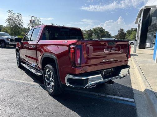 2025 GMC Sierra 1500 SLT