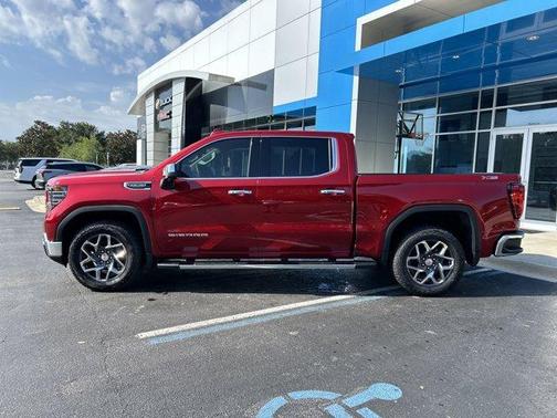 2025 GMC Sierra 1500 SLT