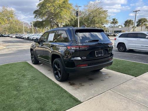 2024 Jeep Grand Cherokee Laredo
