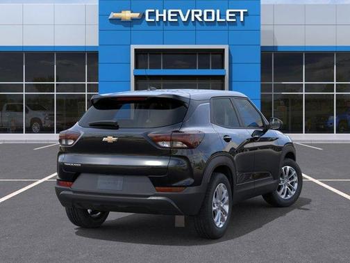 Mosaic Black Metallic 2026 Chevrolet Trailblazer LS