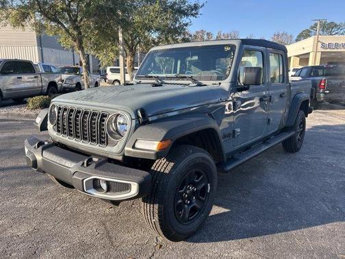 2026 Jeep Gladiator Sport