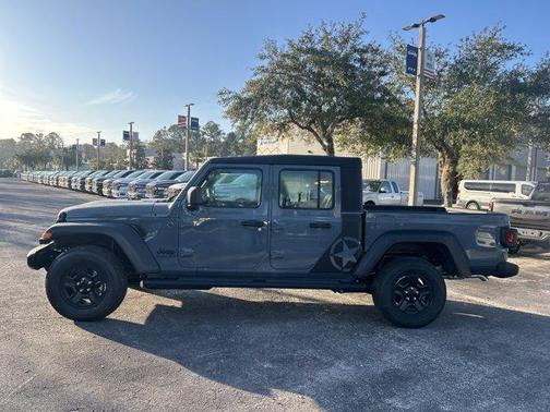 2026 Jeep Gladiator Sport