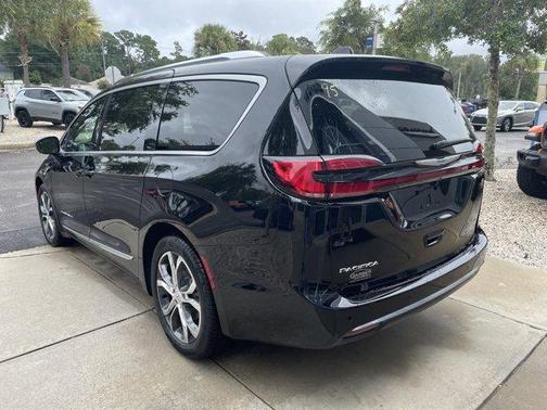 2026 Chrysler Pacifica Pinnacle
