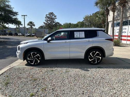 2023 Mitsubishi Outlander SEL