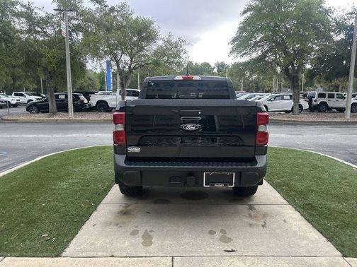 Shadow Black 2025 Ford Maverick Lariat
