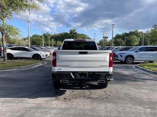 Summit White 2026 Chevrolet Silverado 1500 Custom Trail Boss
