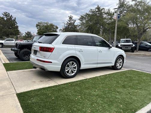 2019 Audi Q7 45 Premium