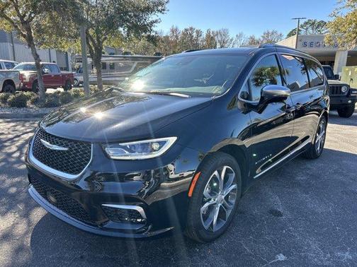 2026 Chrysler Pacifica Pinnacle