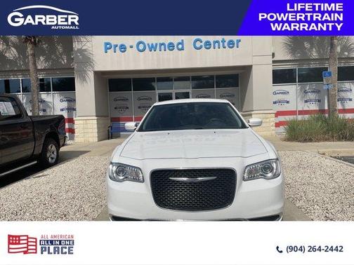 2019 Chrysler 300 Touring L