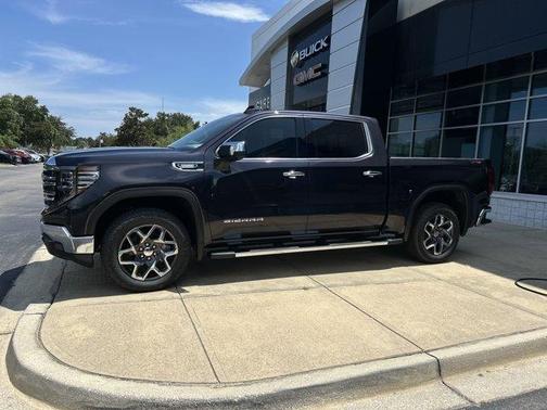 2025 GMC Sierra 1500 SLT