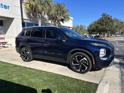 2022 Mitsubishi Outlander SEL