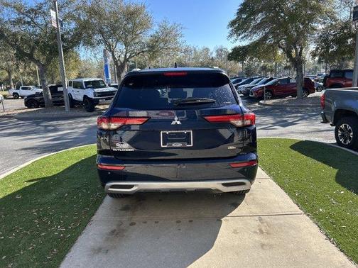 2022 Mitsubishi Outlander SEL