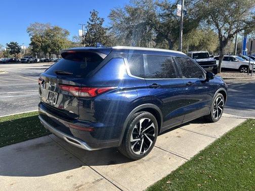 2022 Mitsubishi Outlander SEL