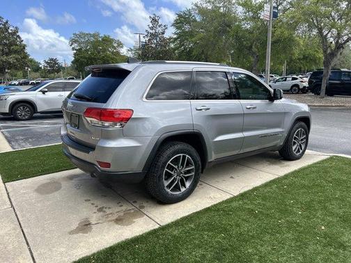 2019 Jeep Grand Cherokee Laredo E