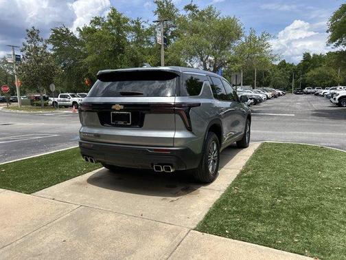 Sterling Gray Metallic 2024 Chevrolet Traverse LS