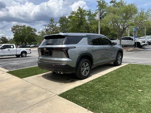 Sterling Gray Metallic 2024 Chevrolet Traverse LS