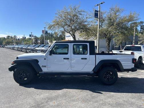 Bright White Clearcoat 2026 Jeep Gladiator Sport