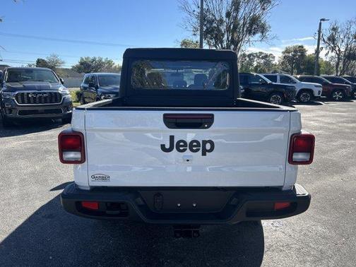 Bright White Clearcoat 2026 Jeep Gladiator Sport
