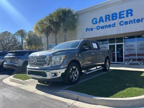 2017 Nissan Titan SV