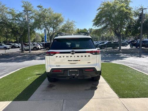Glacier White 2024 Nissan Pathfinder Rock Creek
