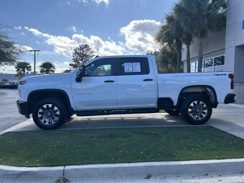2022 Chevrolet Silverado 2500 Custom
