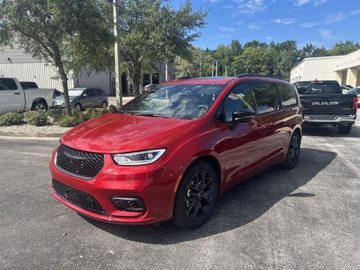 2026 Chrysler Pacifica Limited