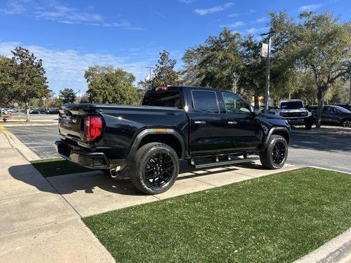 2023 GMC Canyon Denali