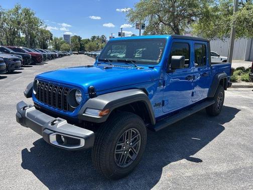 Hydro Blue Pearlcoat 2026 Jeep Gladiator Sport