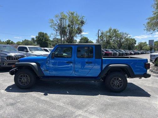 Hydro Blue Pearlcoat 2026 Jeep Gladiator Sport