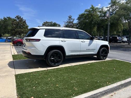 Bright White Clearcoat 2025 Jeep Grand Cherokee L Laredo