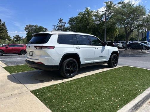 Bright White Clearcoat 2025 Jeep Grand Cherokee L Laredo