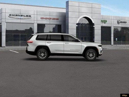 Silver Zynith 2026 Jeep Grand Cherokee