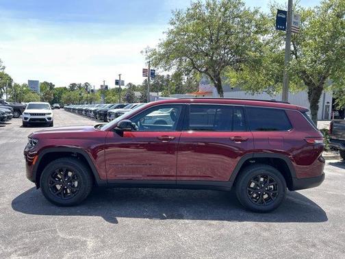 Velvet Red Pearlcoat 2026 Jeep Grand Cherokee L Laredo