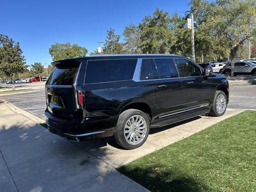2023 Cadillac Escalade ESV Premium Luxury