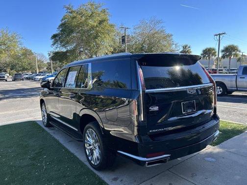 2023 Cadillac Escalade ESV Premium Luxury