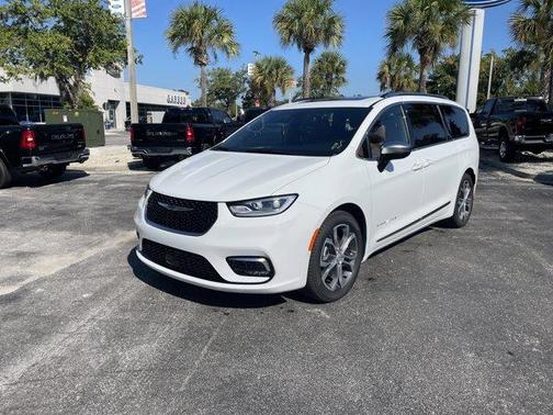 2026 Chrysler Pacifica Pinnacle