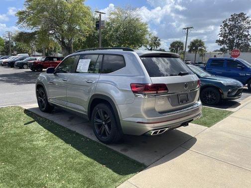 2021 Volkswagen Atlas 3.6 V6 SE w/ Technology R-Line