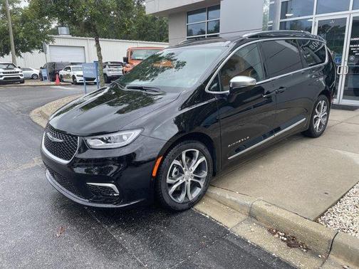 2026 Chrysler Pacifica Pinnacle