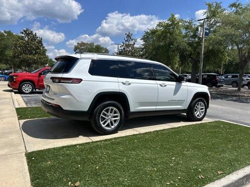 Bright White Clearcoat 2025 Jeep Grand Cherokee L Laredo
