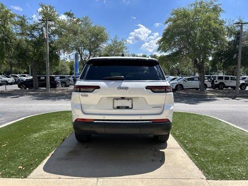 Bright White Clearcoat 2025 Jeep Grand Cherokee L Laredo