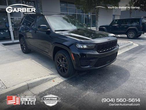 2025 Jeep Grand Cherokee Laredo