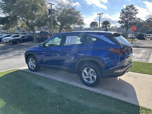 2023 Hyundai TUCSON SE