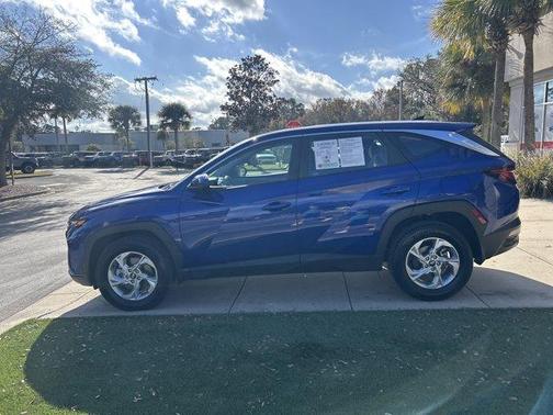 2023 Hyundai TUCSON SE